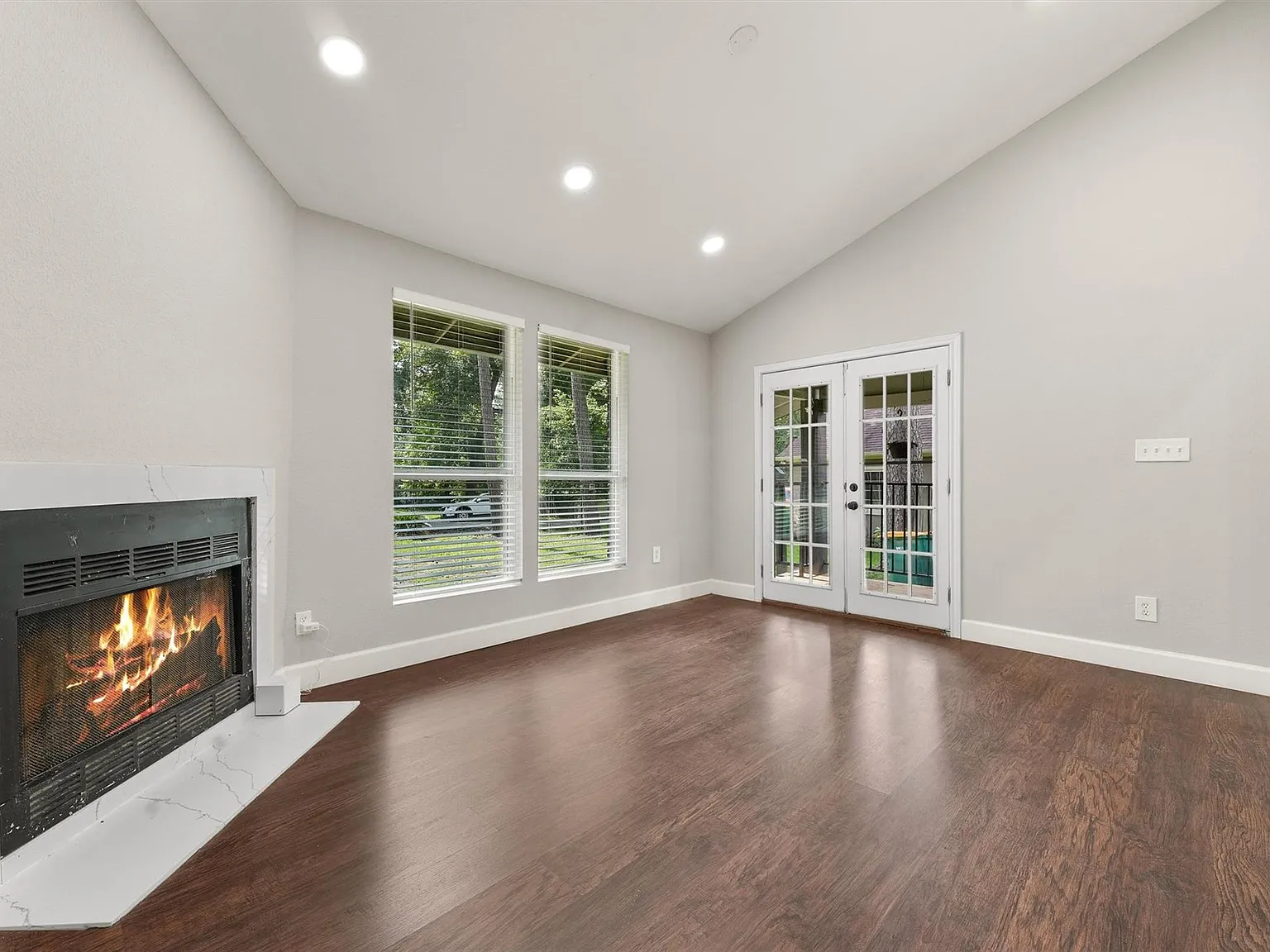 2 bed, 2.0 bath, 1219 sqft, $1,790 — Photo 3