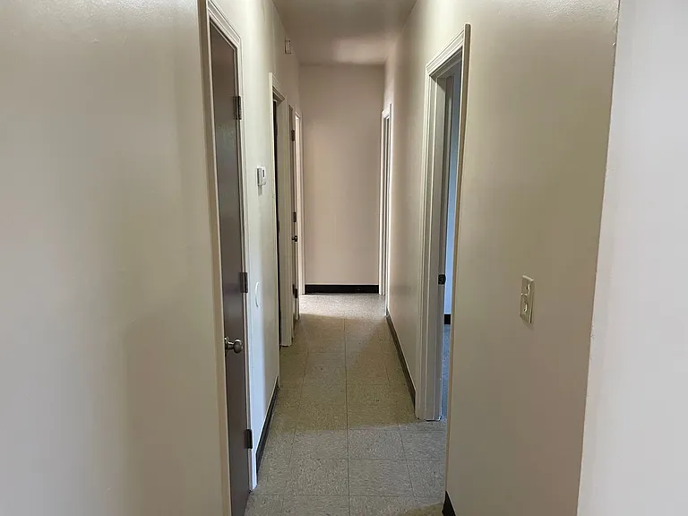 18 Laundry St — Photo 6