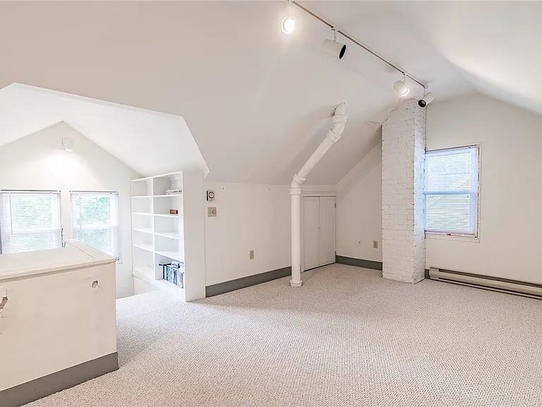 90 Elmcroft Rd — Photo 42