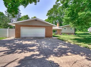 1010 S Michigan Ave, Hastings, MI