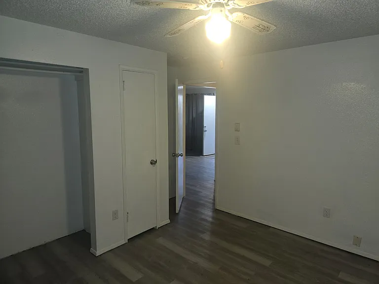 9625 Evergreen Valley Rd SE #B — Photo 3