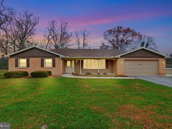 2113 Huntington Rd, Dover, PA 17315