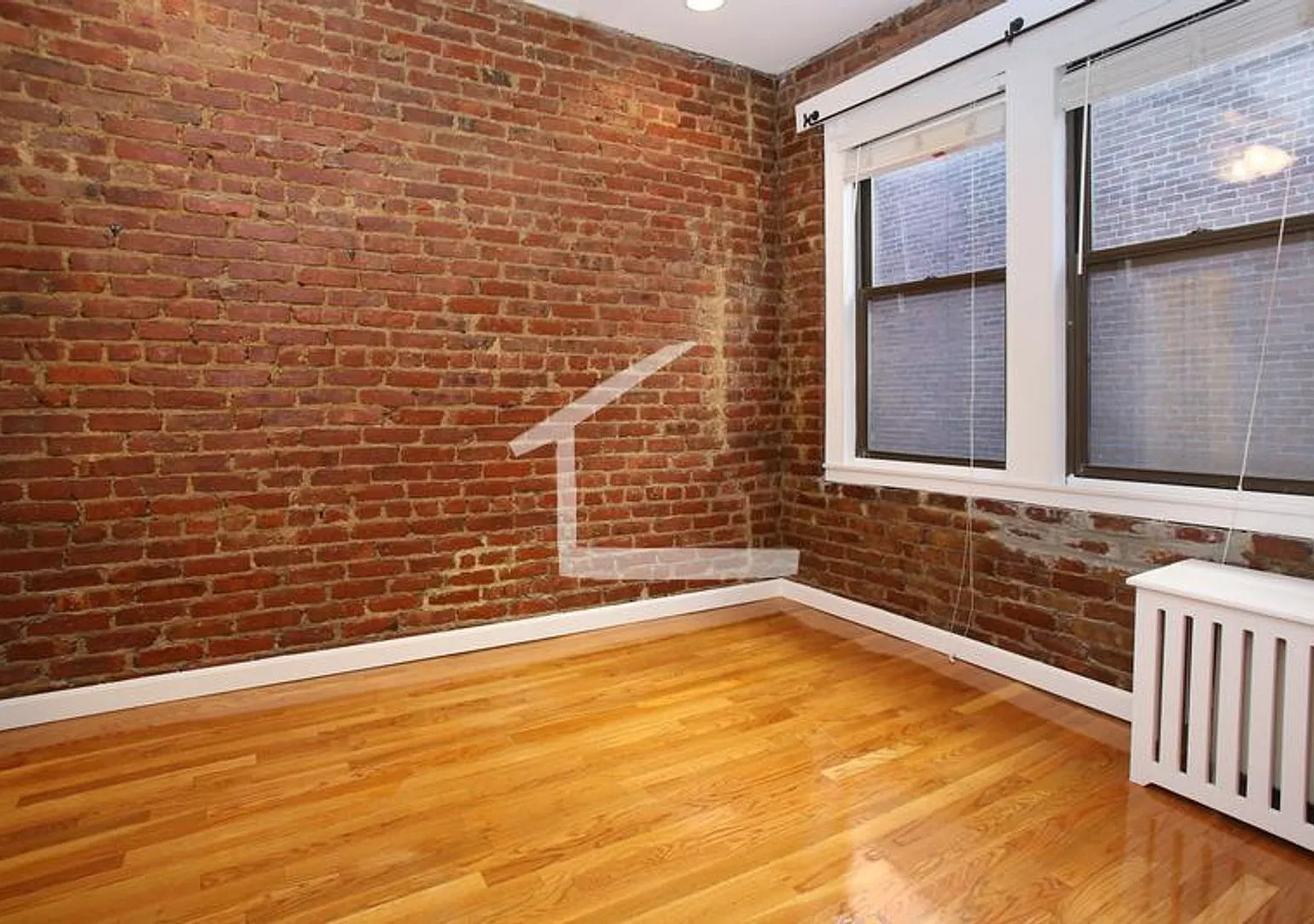 Great 1 Bedroom Available 09/01/26 — Photo 3