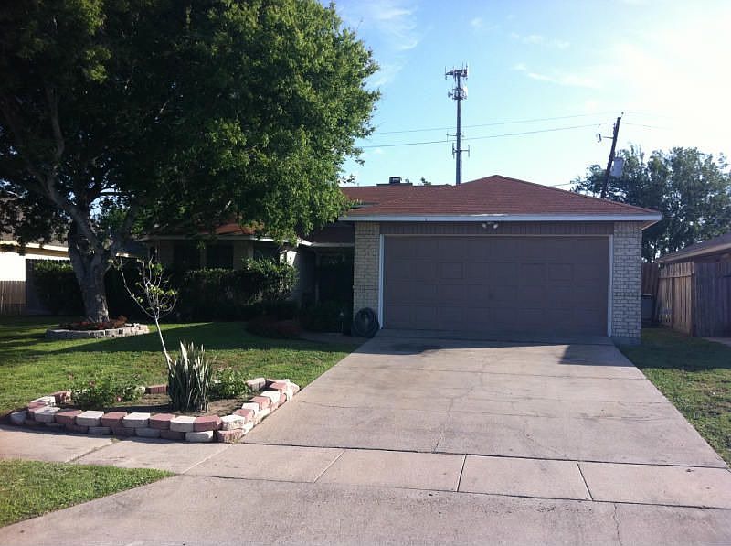 1st image of 2906 Water Lily Dr