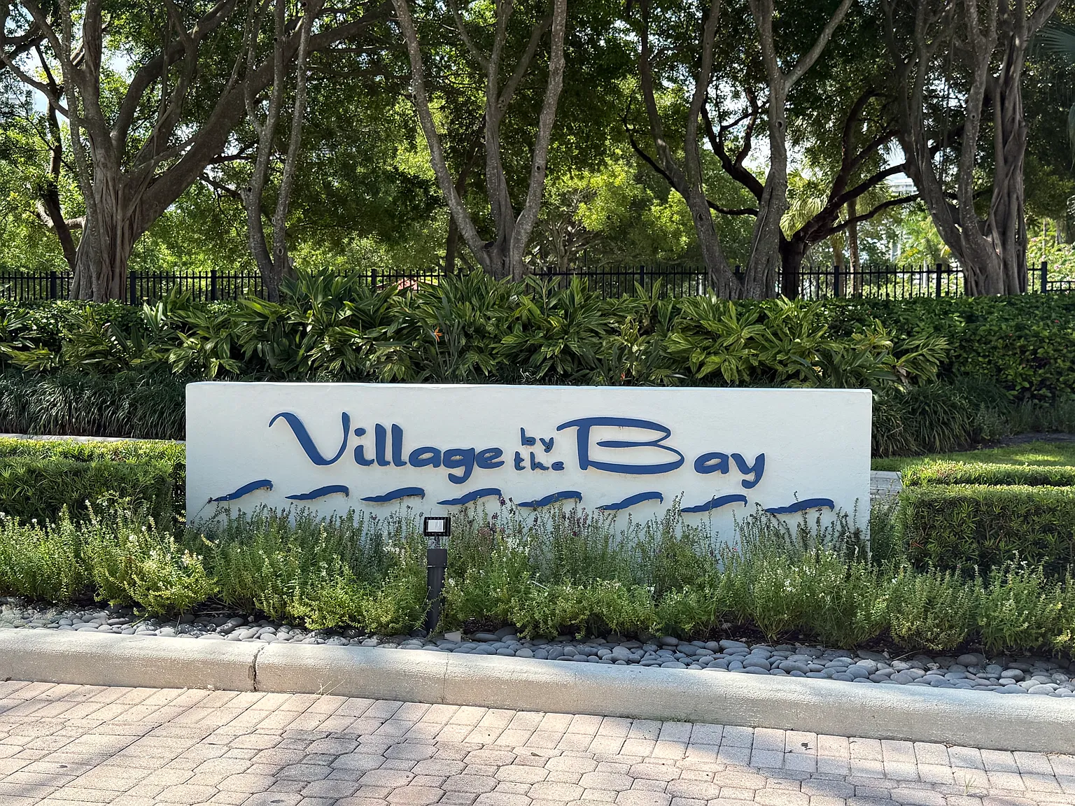 2 bed, 1077 sqft, $3,300 — Photo 1