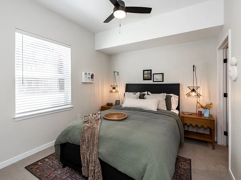 810 S Weber St — Photo 17