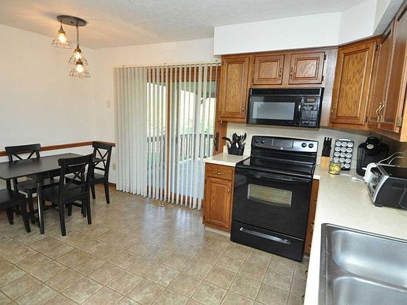 5th image of 2976 Valleycreek Dr