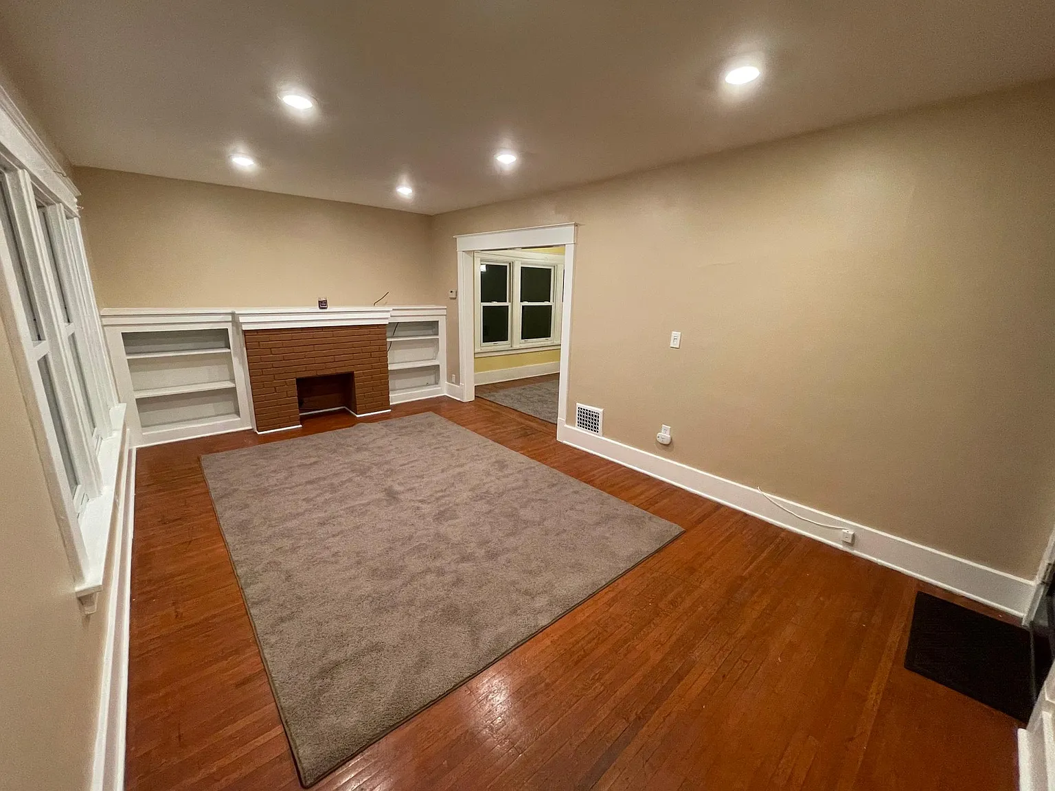 107 Virgil Ave photo 1