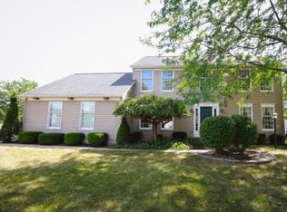 6423 Rossmore Ln, Canal Winchester, OH 43110
