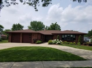 312 Glenridge Ln, Schaumburg, IL 60193