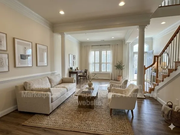 917 Bernard St, Alexandria, VA 22314