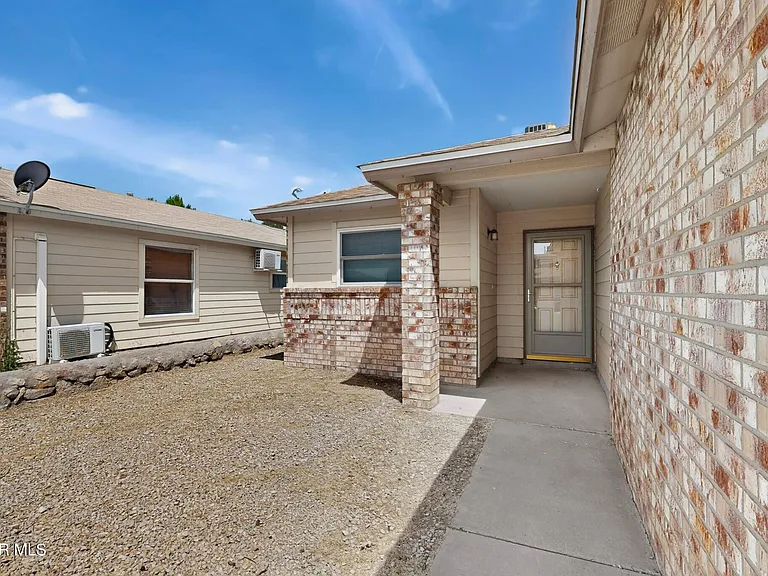5705 Rick Husband Dr — Photo 8