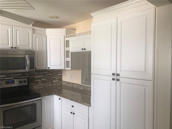 3rd image of 7081 Esquire Ct