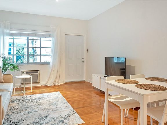4th image of 1561 Lenox Ave APT 8