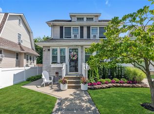 22 Spencer Ave, Lynbrook, NY 11563