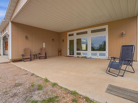 2nd image of 13018 Pleasant Valley Rd