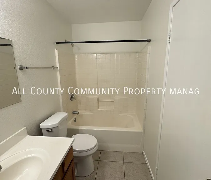 58439 Palisade Dr #B — Photo 9