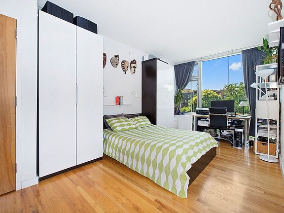 5th image of 475 Sterling Pl APT 3J