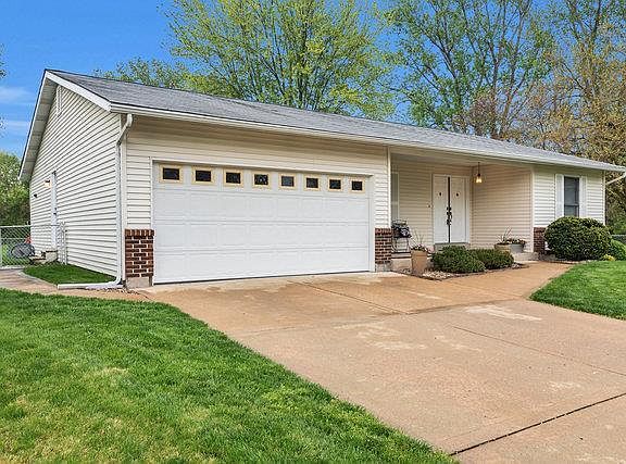 3rd image of 1253 Clanfield Dr