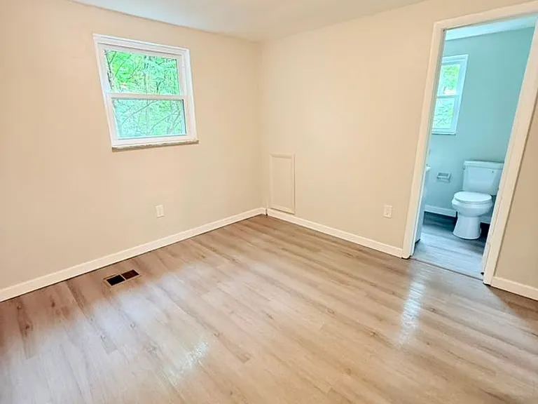 472-474 Guylyn Dr — Photo 19