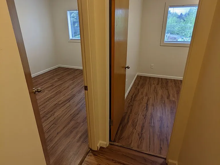Park Village Apartments — Photo 121