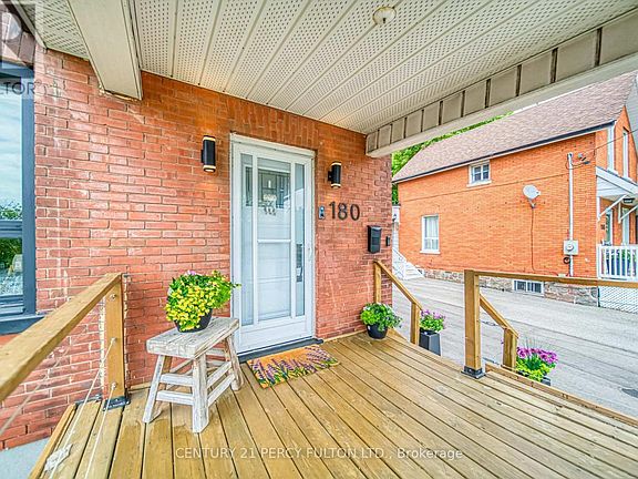 4th image of 180 Bruce St