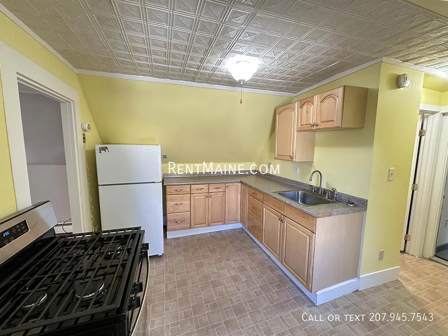 2 bed, $1,400 — Photo 1