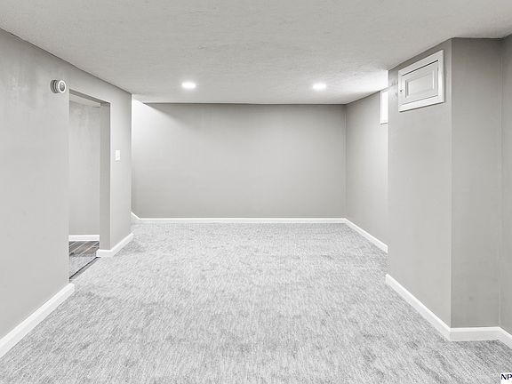 5th image of 7202 S 21st Ave