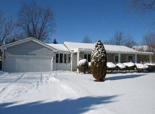 1104 S Ahrens Ave, Lombard, IL 60148