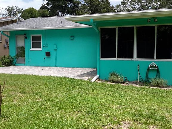 3rd image of 1353 Cambridge Dr