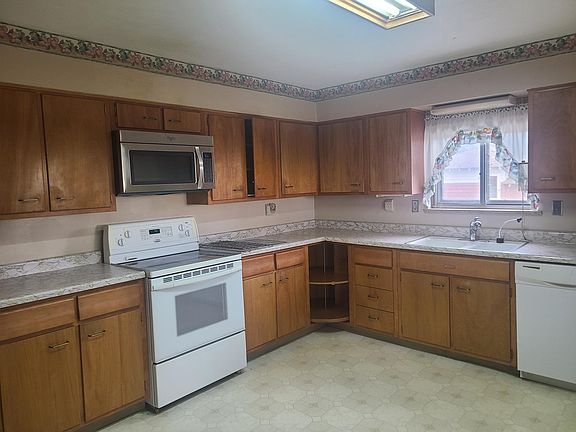 3rd image of 12280 W 58th Ave