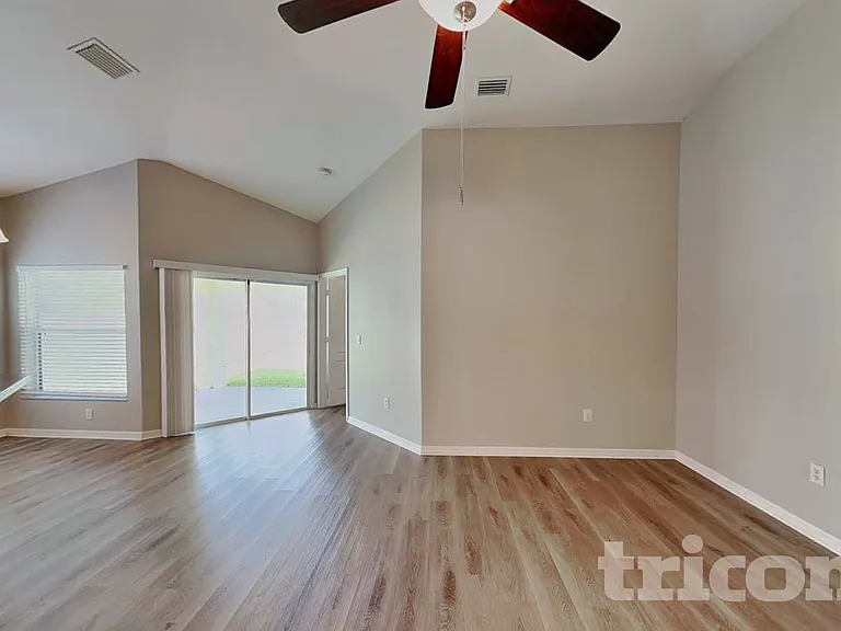 3921 Langdrum Dr — Photo 2