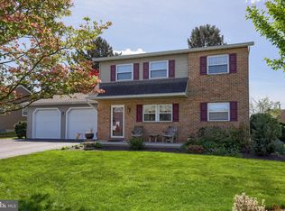 106 1st St, Willow Street, PA 17584