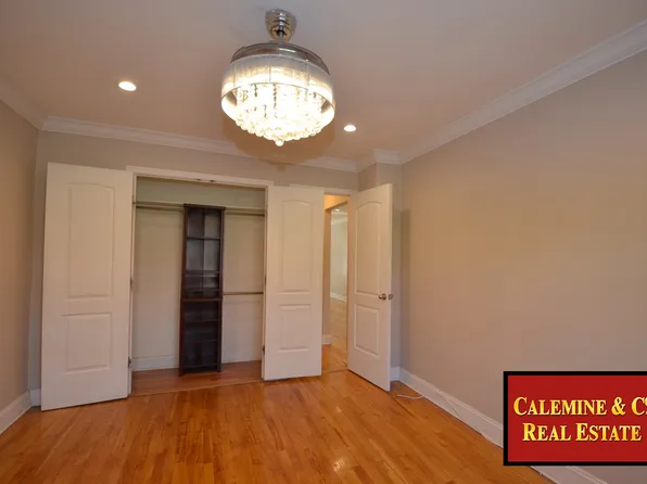 1087 Shore Parkway image 10 of 13