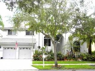 1561 NW 182nd Ter, Pembroke Pines, FL 33029