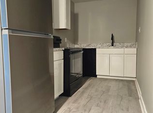 157 Old Shaw Rd APT 3, Fayetteville, NC 28303