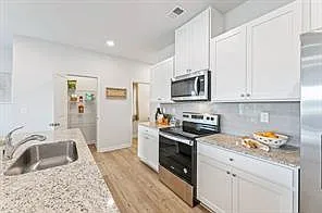 5161 Sidney Square Dr — Photo 8