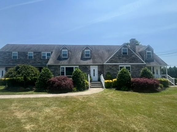 2nd image of 28 Bohack Ct