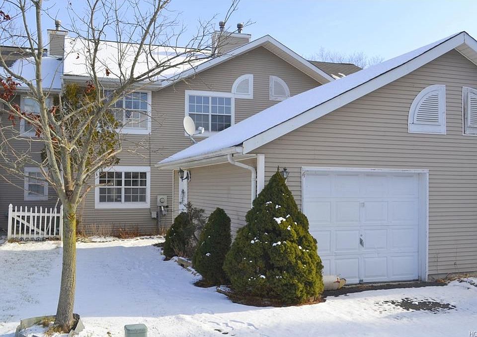1st image of 4 Brookside Dr W