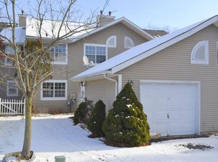 4 Brookside Dr W, Harriman, NY 10926