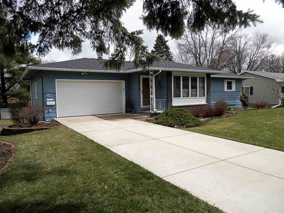 1st image of 104 Pleasant Dr