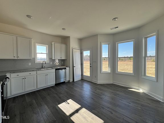 3rd image of 223 Waterwheel Dr