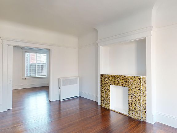 2nd image of 736 Leavenworth St #8
