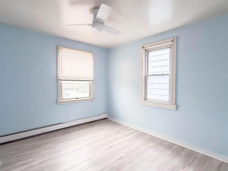 13 Decatur Ave #B — Photo 32