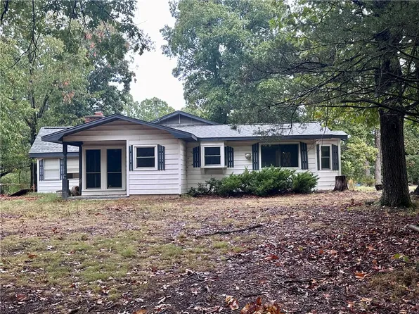 10841 W High Meadows Dr, Rogers, AR 72756