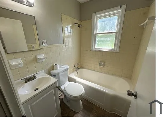 2 bed, 800 sqft, $1,050 — Photo 3