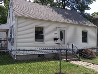 139 Santa Barbara St, Springfield, MA, 01104