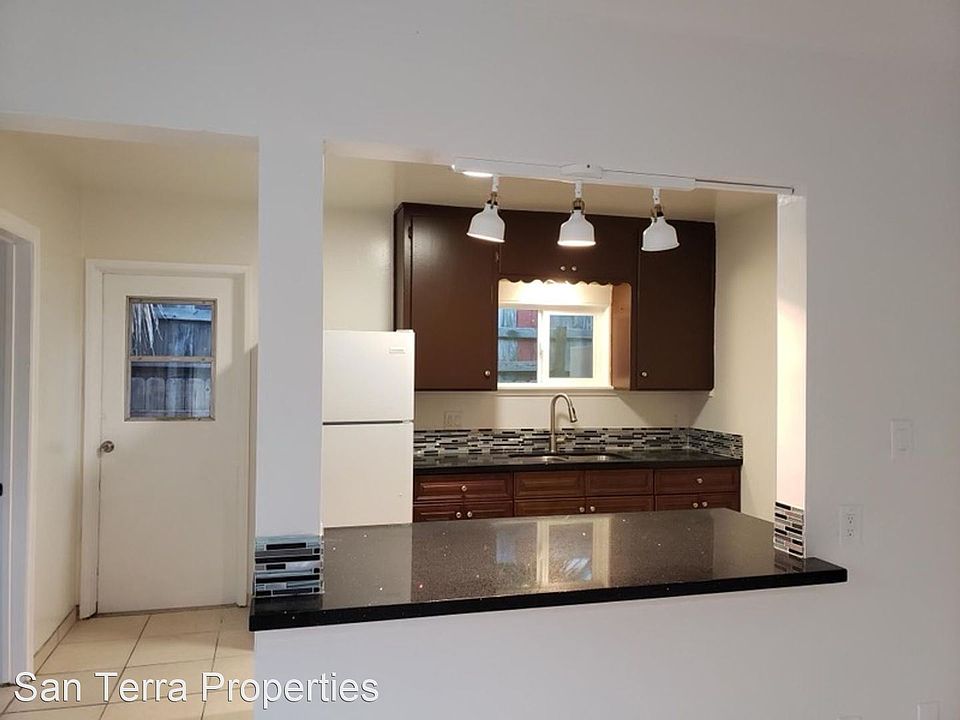 1st image of 4349 39th St