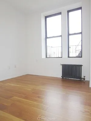 Rented by City Connections Realty | media 32