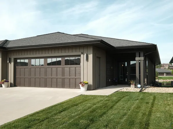 1351 13th Ave SE Unit 44, Sioux Center, IA 51250
